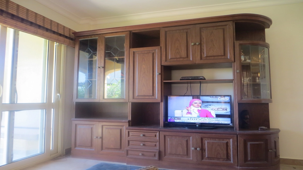 توين هاوس للايجار في تلال الساحل الشمالي ارضي بجاردن 4غرف