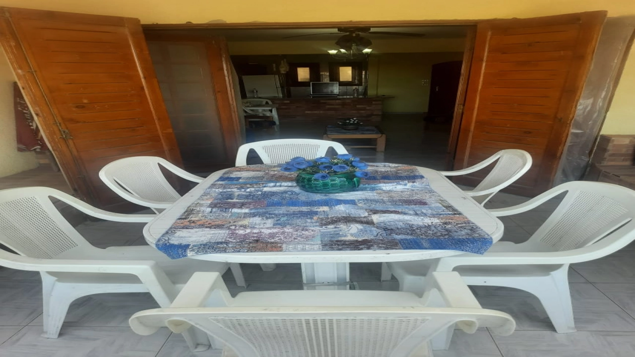 ( شاليه للايجار)  مارينا بوابه 4 تاني صف أمام البحر