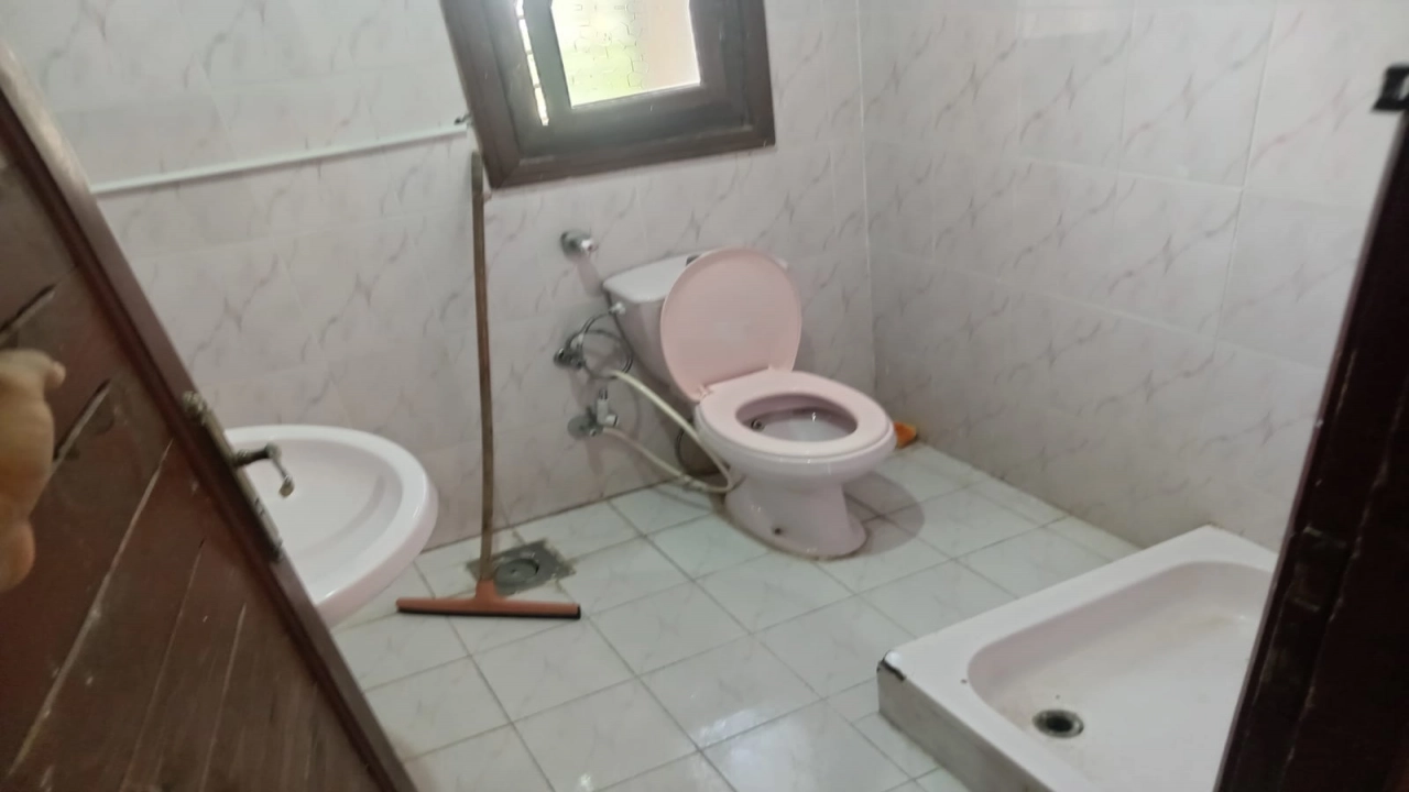 شاليه فى قريه مارينا الايجار البوابه الرابعه