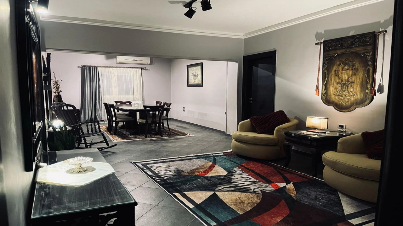 شقه للايجار بالزمالك 2 غرفه