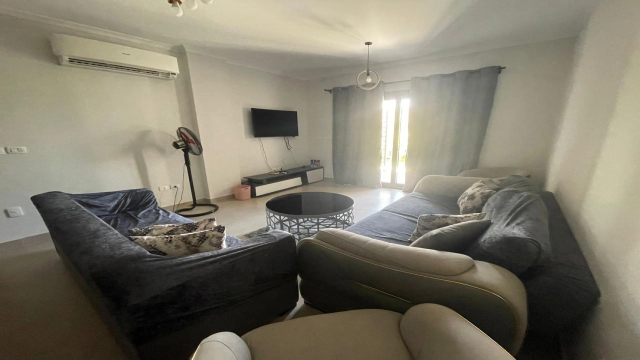 شاليه للايجار في جايا راس الحكمه ارضي بجاردن غرفتين