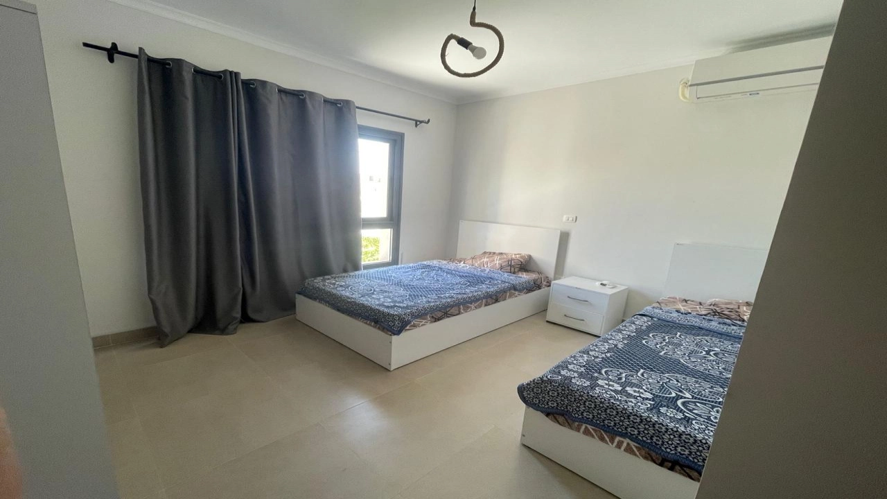 شاليه للايجار في جايا راس الحكمه ارضي بجاردن غرفتين