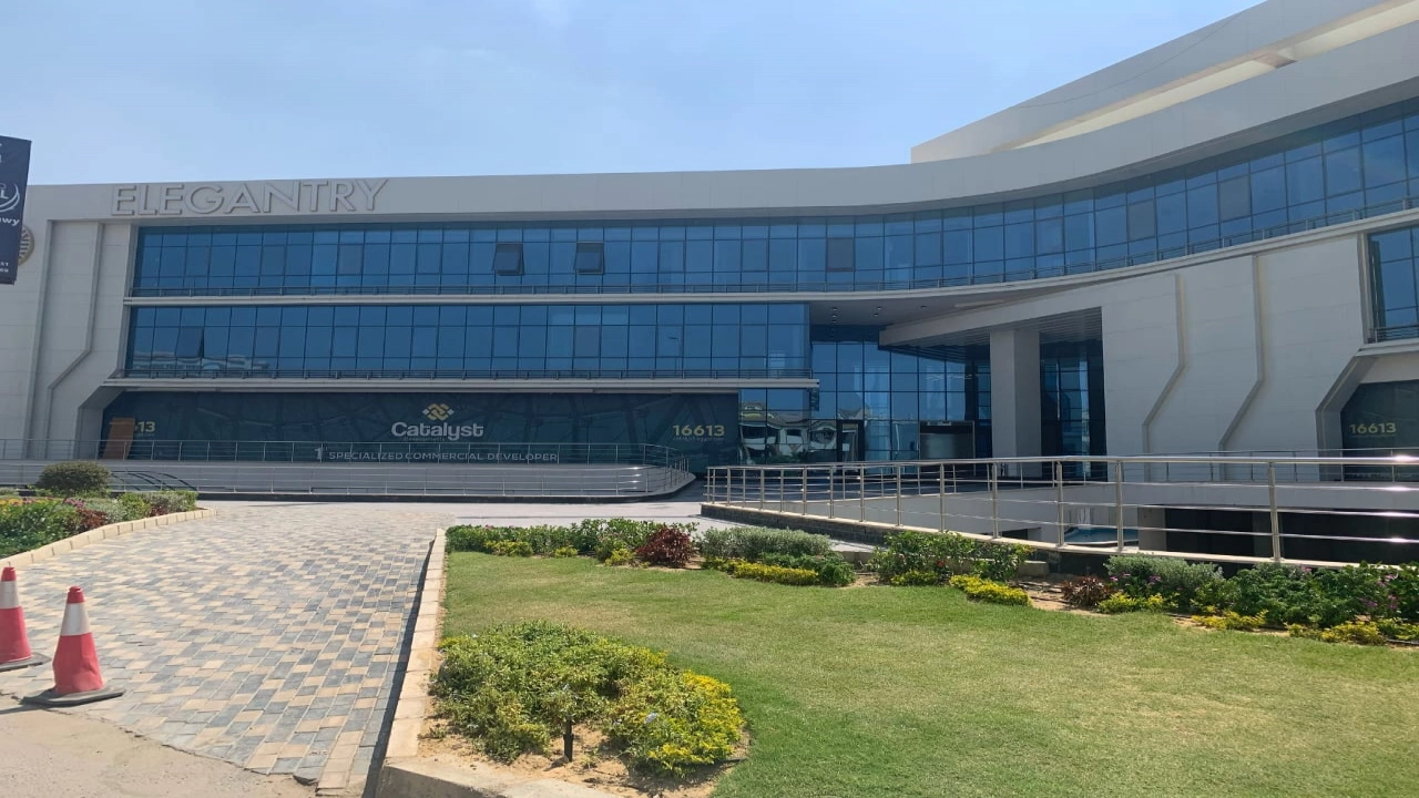 عيادة للايجار في التجمع