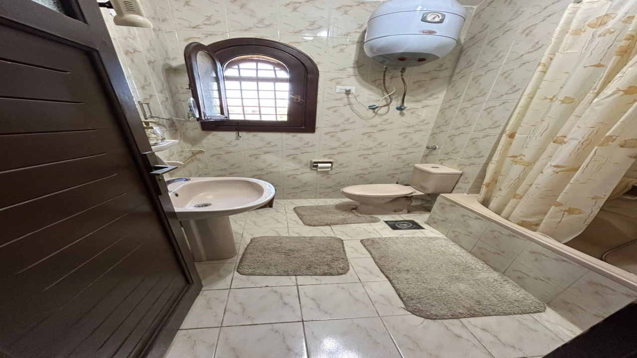 فيلا في الساحل الشمالي_ للايجار_ بمارينا 5 3غرف