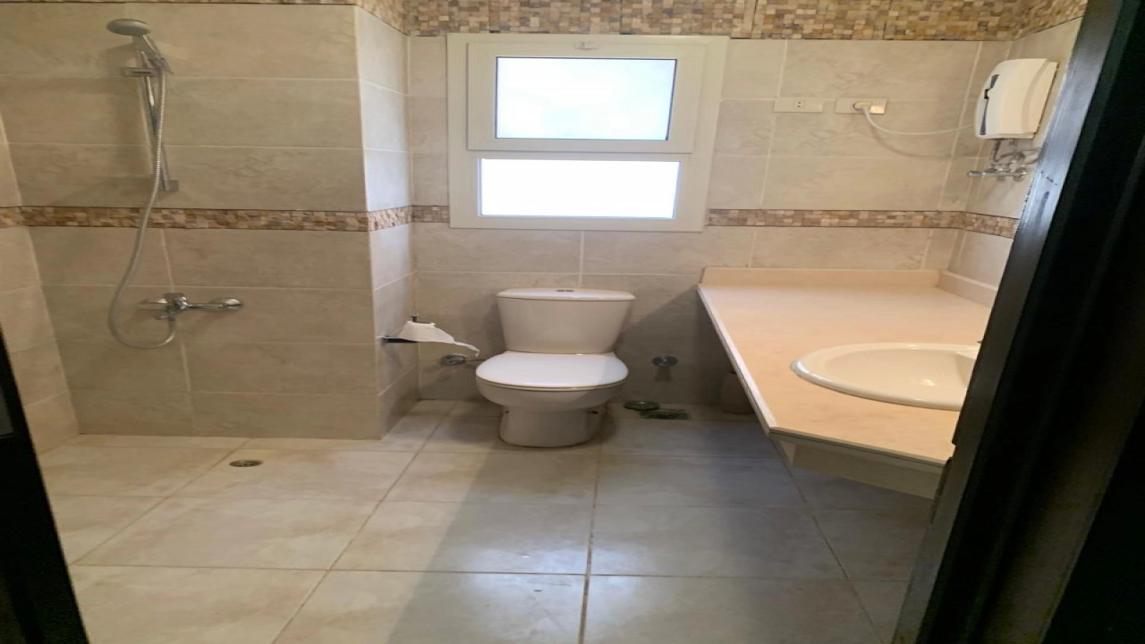 فيلا للبيع _ب سيدي عبد الرحمن(تلال)