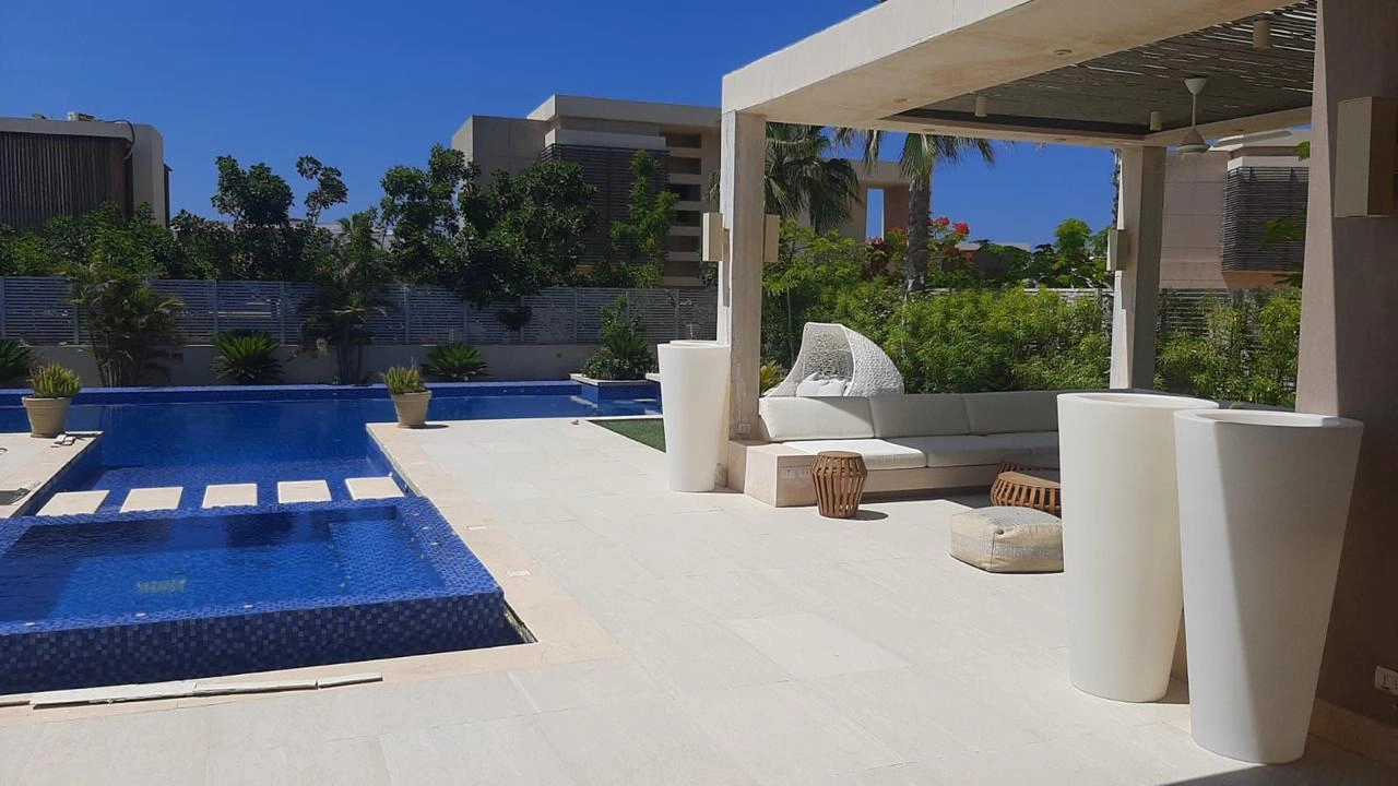 فيلا للإيجار في الساحل الشمالي قريه هاسيندا باي 5 غرف