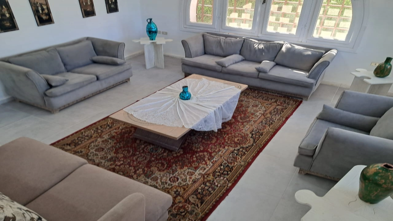 فيلا للايجار_بمارينا 5 (5غرف)