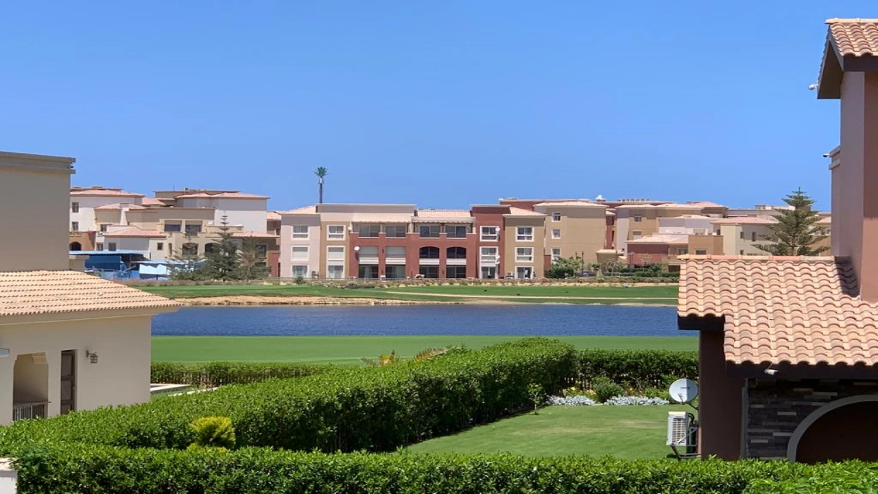 فيلا للايجار في مراسي فيرونا 3 غرف