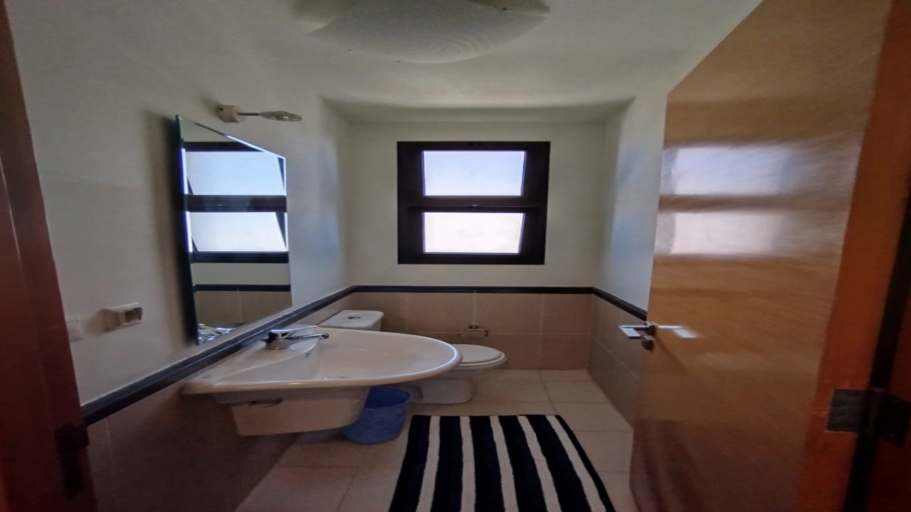 فيلا للايجار في مراسي فيرونا 3 غرف