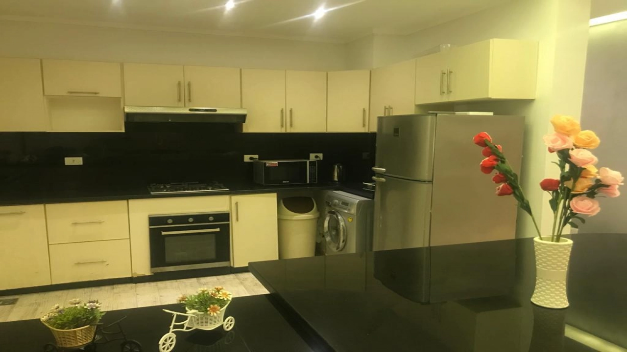 شاليه للايجار ارضي بجاردن 3 غرف في هاسيندا باي