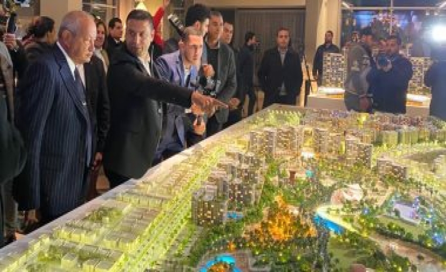 نجيب ساويرس: تطوير مشروع سكنى بالتجمع الخامس على مساحة 400 فدان